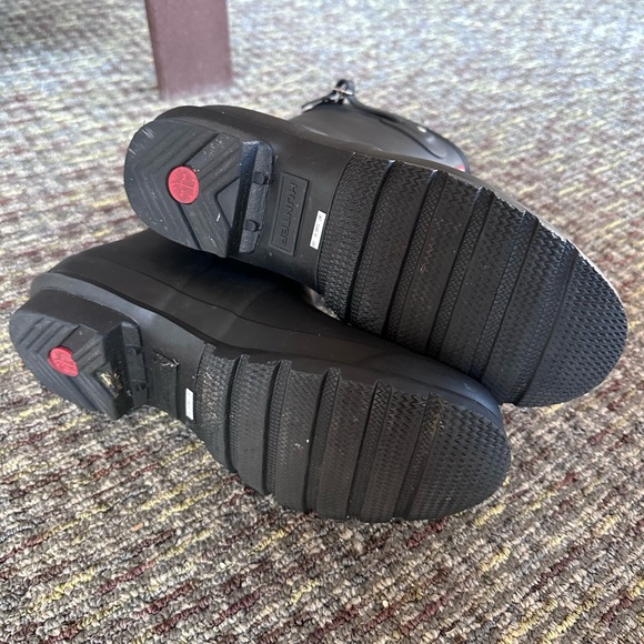 Hunter Rain Boots. - Picture 5 of 9